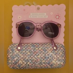 NWT Kids Sunglasses & Glitter Case Set